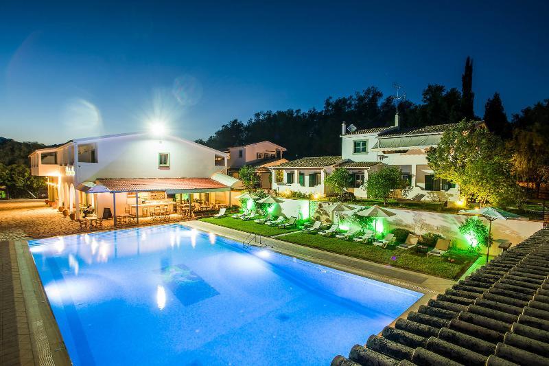 Paradise Inn Liapades Corfu Bagian luar foto
